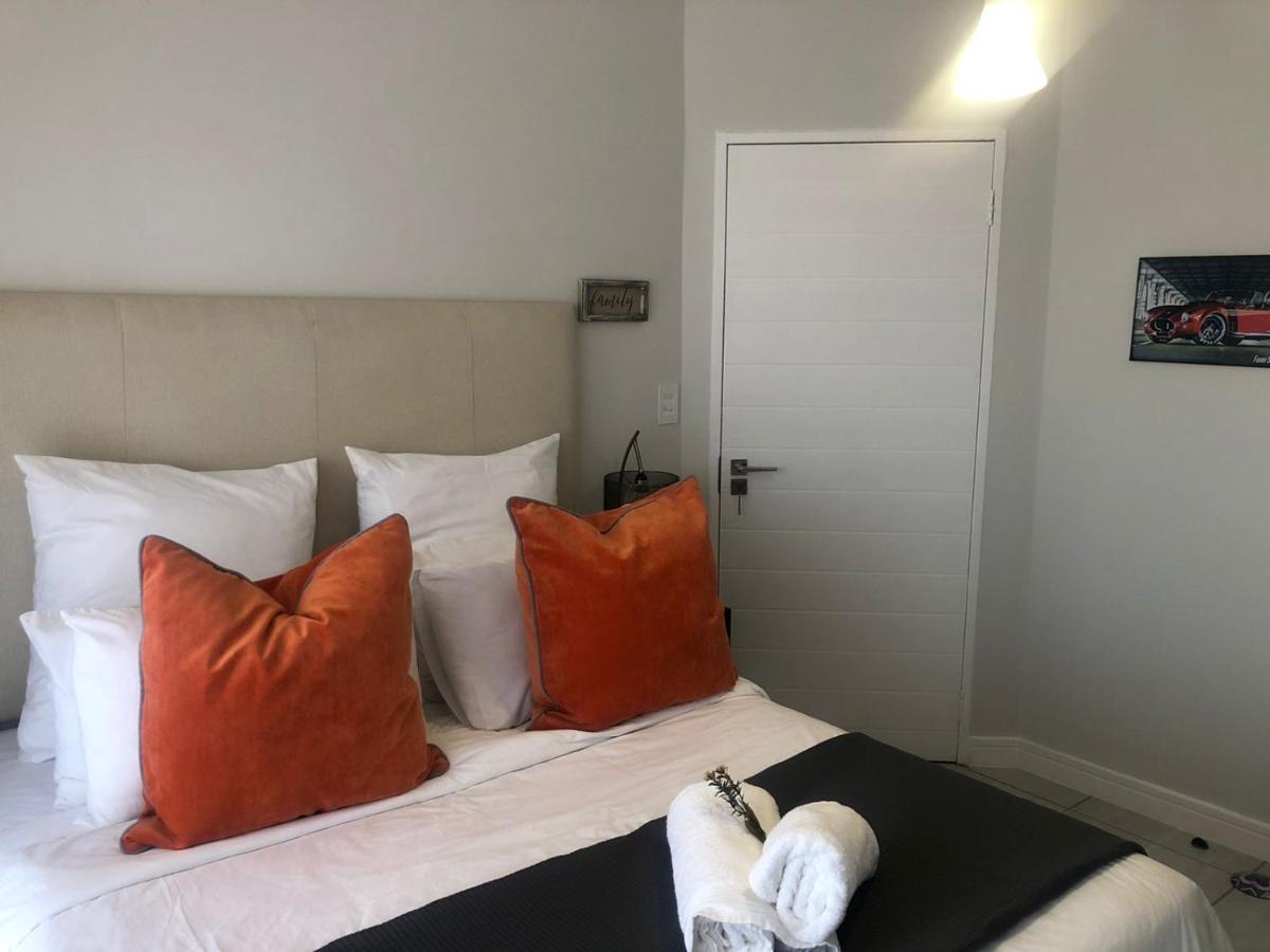 Luxurious Waterfall 1 Bedroom Condo With Free Uncapped Wifi ميدراند المظهر الخارجي الصورة