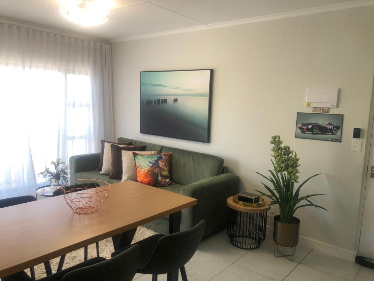 Luxurious Waterfall 1 Bedroom Condo With Free Uncapped Wifi ميدراند المظهر الخارجي الصورة